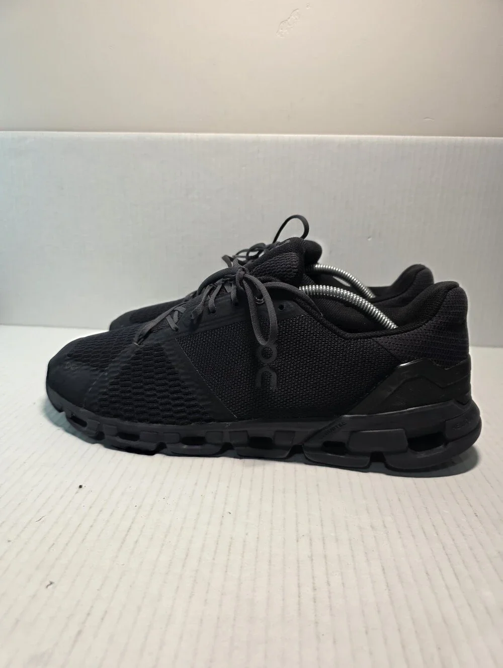 On Mens Swiss Engineering Cloudflyer Running Shoes Sneakers Black Size US 12